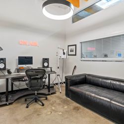 Key Healthcare - A dedicated space where creative expression is incorporated into treatment planning.