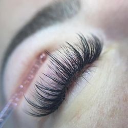 Em Beauty Lounge - Volume wispy look