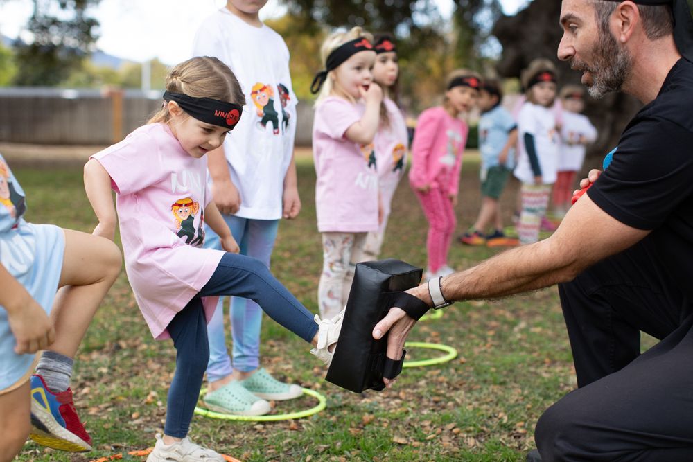 Ninja Ninja Learns Logo