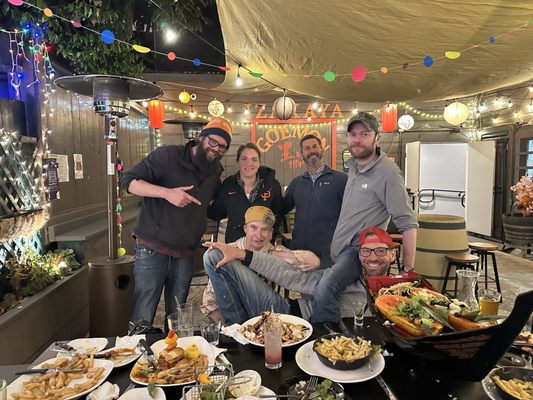 Tee Off Bar & Grill by null