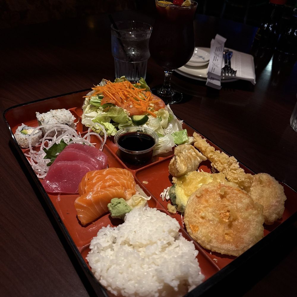 Shangri La - Sashimi bento - Sushi Bars Near Me - Lodi, California Shangri La - Sashimi bento - Sushi Bars Near Me - Lodi, California