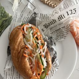 Banh mi thịt nướng