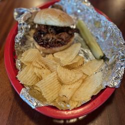 The Crabby Pig - Pulled pork