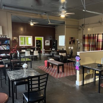 Cafe Aroma - Very nice sitting room for enjoying coffee. I got here very early on Saturday so nobody here. - Coffee & Tea Near Me - Shoreline, Washington