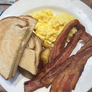 Barefoot Cafe - Bars Near Me - Fairfax, California