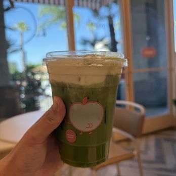 Whata Peach - matcha - Juice Bars & Smoothies Near Me - Encino, California