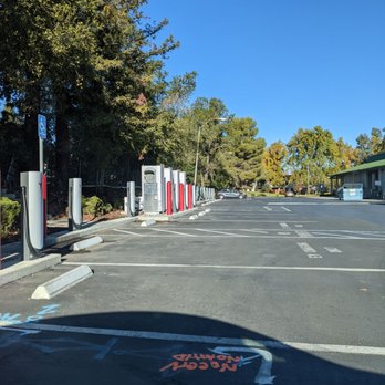 Tesla Supercharger - EV Charging Stations Near Me - Menlo Park, California Tesla Supercharger - EV Charging Stations Near Me - Menlo Park, California