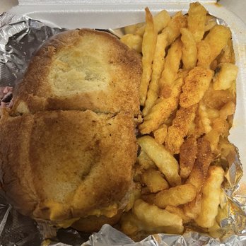 Cattlemen's Real Pit Bar-BQ - Cheesy pig with fries - Barbeque Near Me - Jacksonville, Florida Cattlemen's Real Pit Bar-BQ - Cheesy pig with fries - Barbeque Near Me - Jacksonville, Florida
