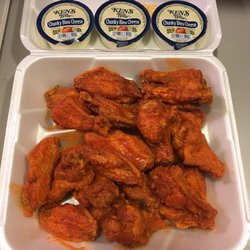 Pontillo's Pizza - Buffalo wings on point