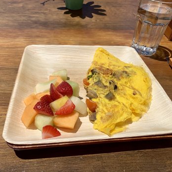 Cafe on 27 - Omelette. Unimpressive to look at but absolutely delicious in taste - Breakfast & Brunch Near Me - Topanga, California Cafe on 27 - Omelette. Unimpressive to look at but absolutely delicious in taste - Breakfast & Brunch Near Me - Topanga, California