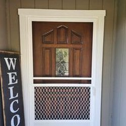 Screen Worx - Custom built swinging screen door
