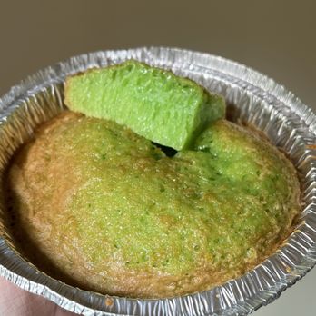 Ba Xuyen - Banh bo nuong (pandan honeycomb cake) - Vietnamese Near Me - Brooklyn, New York Ba Xuyen - Banh bo nuong (pandan honeycomb cake) - Vietnamese Near Me - Brooklyn, New York