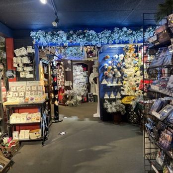 Kris Kringl - They've got everything! - Holiday Decorations Near Me - Leavenworth, Washington