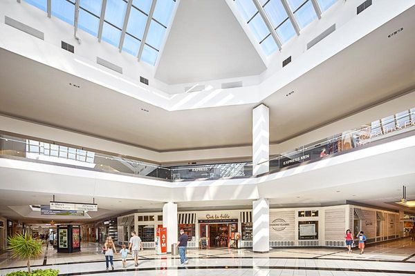 Quaker Bridge Mall by null