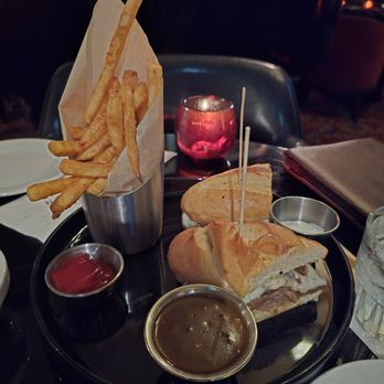 The Library - Lounges Near Me - Dallas, Texas