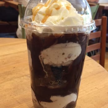 Three Sisters - Brownie sundae - Ice Cream & Frozen Yogurt Near Me - Providence, Rhode Island Three Sisters - Brownie sundae - Ice Cream & Frozen Yogurt Near Me - Providence, Rhode Island