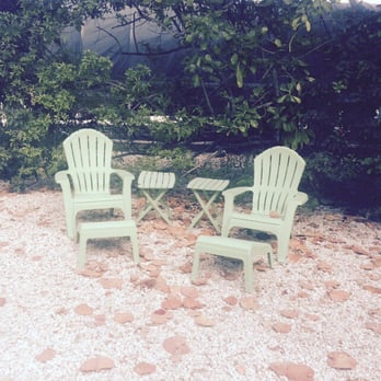 Dolphin Marina & Cottages - Reef efficiency porch area - Guest Houses Near Me - Lower Keys, Florida