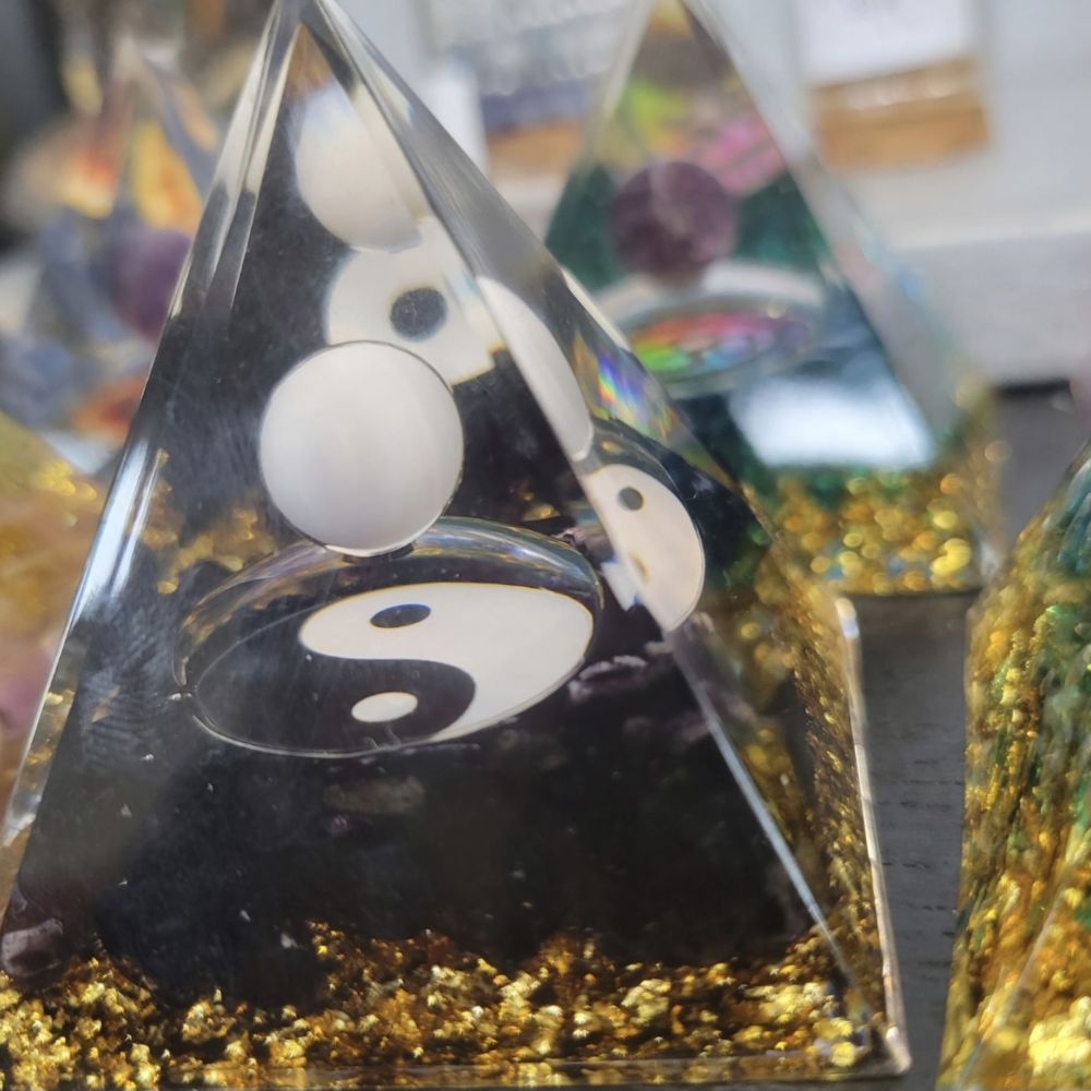 Curiosities Vintage Mall - All kinds of glass pyramids that are really cool! - Antiques Near Me - Tigard, Oregon