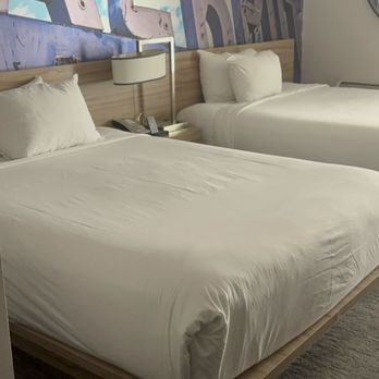 The LINQ - A Caesars Rewards Destination - Hotels Near Me - Las Vegas, Nevada The LINQ - A Caesars Rewards Destination - Hotels Near Me - Las Vegas, Nevada