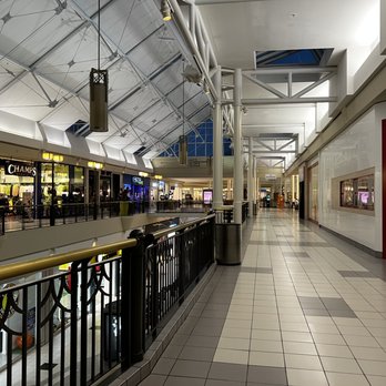 North Point Mall - View of the 2nd level walkway. - Shopping Centers Near Me - Alpharetta, Georgia