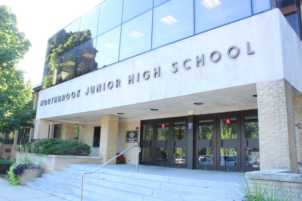 NORTHBROOK JR HIGH SCHOOL Updated October 2024 1475 Maple Ave, Northbrook, Illinois Middle