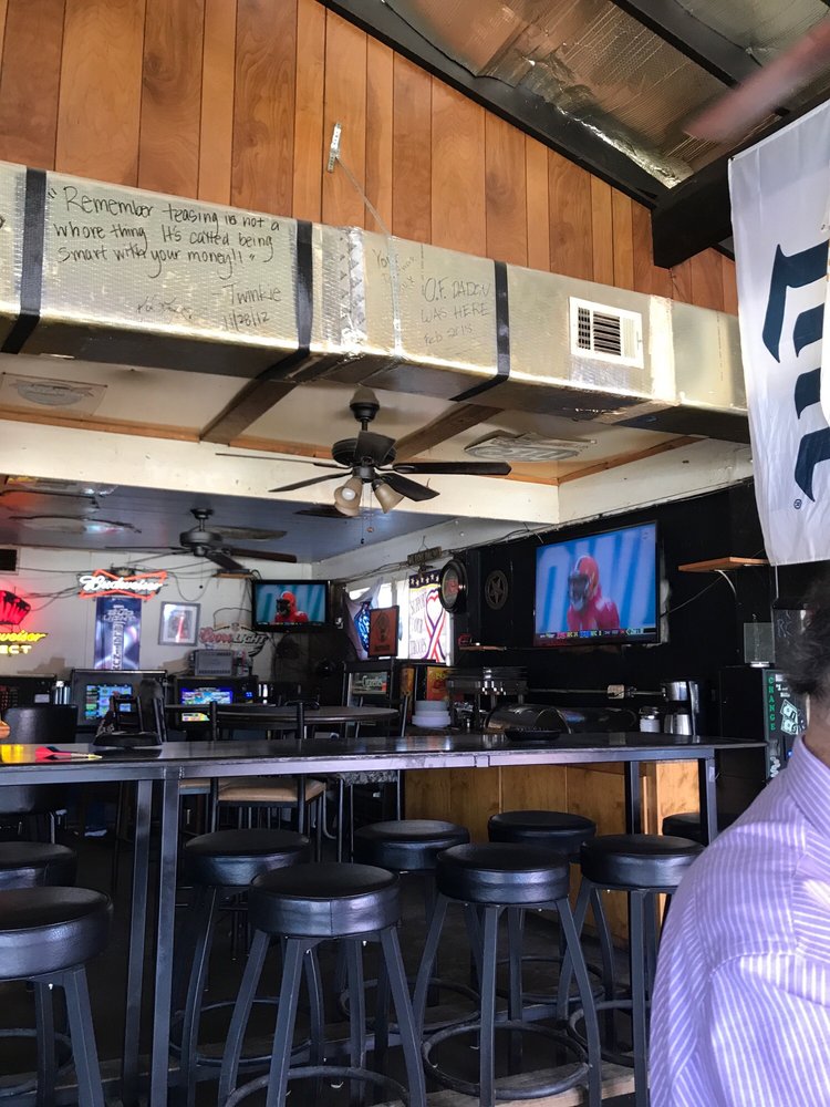 ALAMO BAR & GRILL Updated October 2024 27 Photos & 24 Reviews