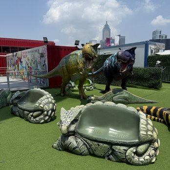 香港摩天輪 - Dinosaur park seating area - Landmarks & Historical Buildings Near Me - Hong Kong, HK 香港摩天輪 - Dinosaur park seating area - Landmarks & Historical Buildings Near Me - Hong Kong, HK
