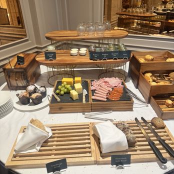 Buswells Hotel - Hotels Near Me - Dublin 2, D