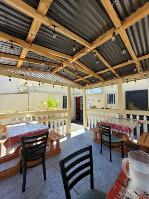 Famous Tandoori by null