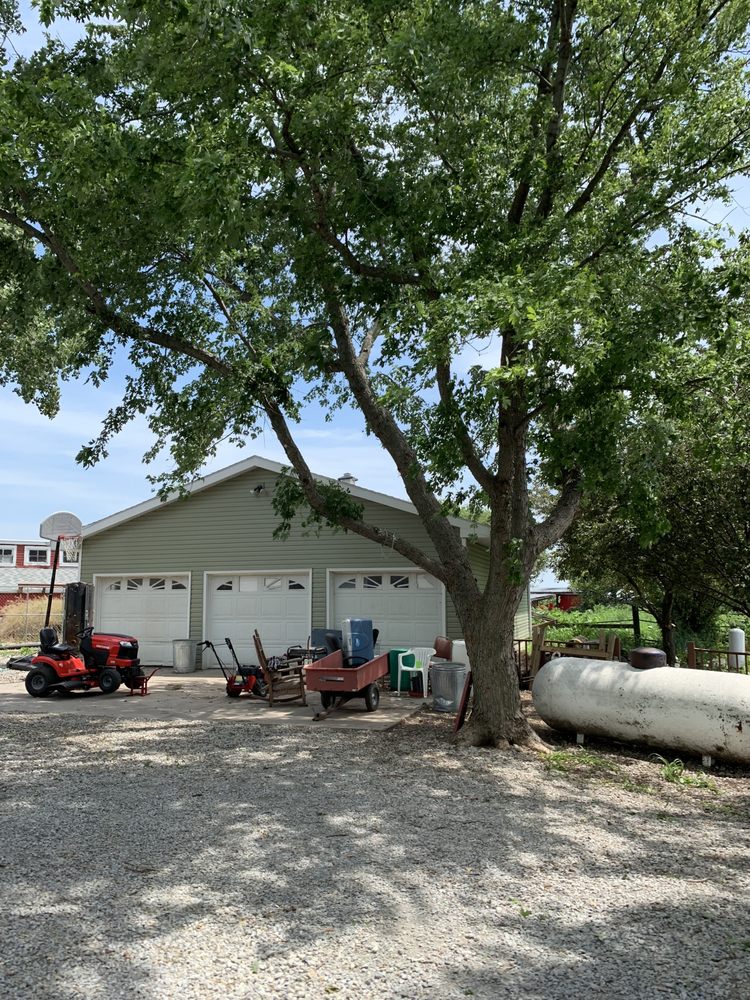 Stormy Tree Service - tree service in Lincoln, NE