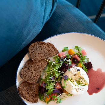 Hearth 61 - Burrata with Noble Crostini - New American Near Me - Paradise Valley, Arizona Hearth 61 - Burrata with Noble Crostini - New American Near Me - Paradise Valley, Arizona