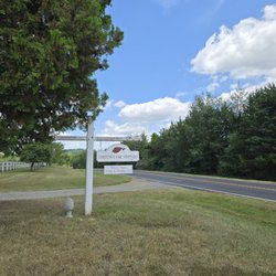 Chestnut Oak Vineyard - Road entry sign