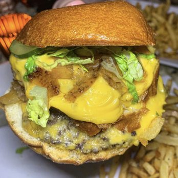 Sapsuckers - The chief burger (ig: 21andhungry) - American Near Me - Huntington, New York Sapsuckers - The chief burger (ig: 21andhungry) - American Near Me - Huntington, New York