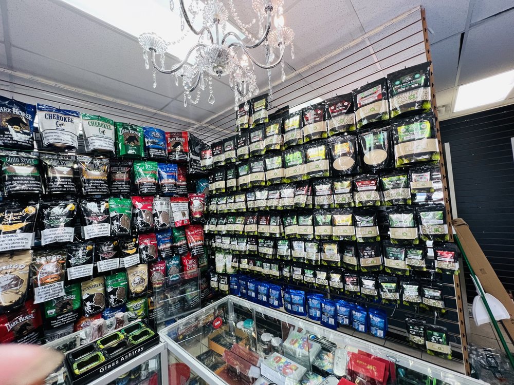 GOOD OLE TOBACCO Updated September 2024 4321 Tuscarawas St, Canton
