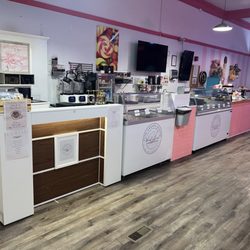 Wonderland Sips Sweets Scoops - Inside of Wonderland Sips-Sweets-Scoops. Coffee bar and ice cream.