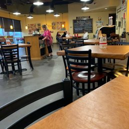 Cute little restaurant and I'll let you know how it goes! Our first time here! Cute little restaurant and I'll let you know how it goes! Our first time here!