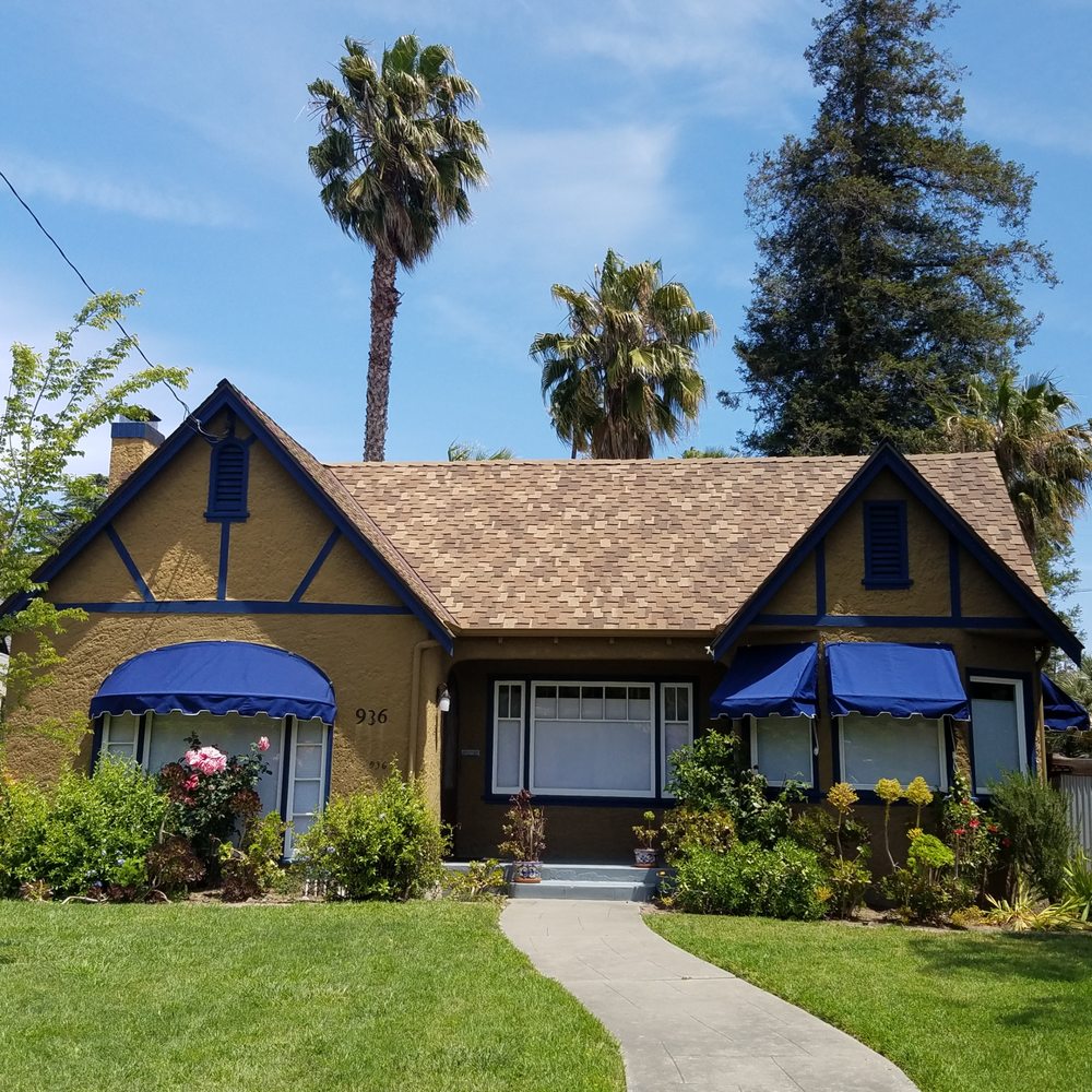 Slide of Bridgeman/Mancha Roofing