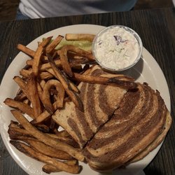 Tujax Tavern - Pastrami sandwich