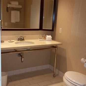Sheraton Phoenix Downtown - Bathroom - Hotels Near Me - Phoenix, Arizona