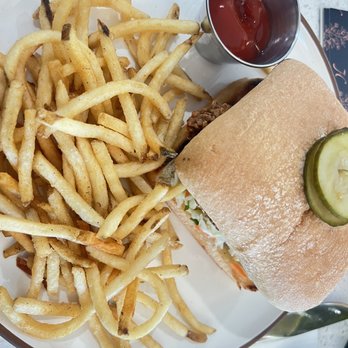 Huckleberry House - Mother clucker - Comfort Food Near Me - Bismarck, North Dakota