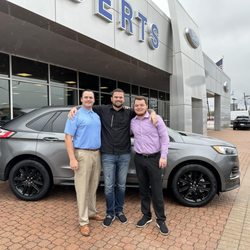 Roberts Ford