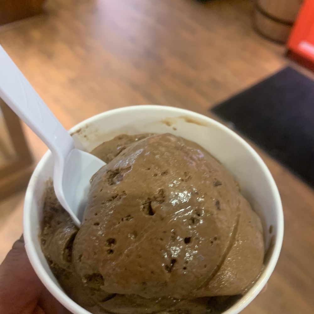 River Street Sweets - Rocky road ice cream - Chocolatiers & Shops Near Me - Pooler, Georgia River Street Sweets - Rocky road ice cream - Chocolatiers & Shops Near Me - Pooler, Georgia
