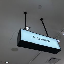 H&M - H&M Town Center At Cobb Elevator