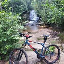 Stonewall Creek Falls - Great mountain biking