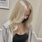 ＥＹＥ　ＨＡＩＲ　ＤＥＳＩＧＮ　ＬＯＧＩＣ×ＶＩＳＵＡＬ Dazzling Wavez Wig by Rene of Paris | Medium Heat-Friendly