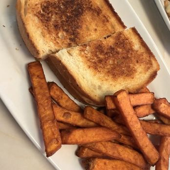 Moonlite Diner - Ultimate Grilled Cheese - Diners Near Me - Hollywood, Florida