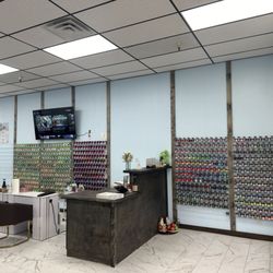 T Nails Spa