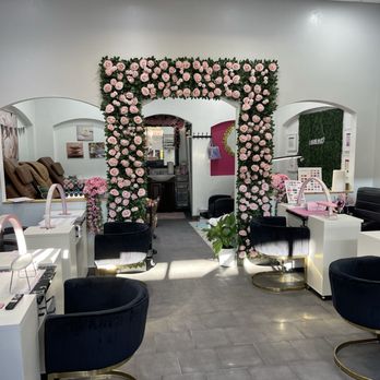 LV Nails - Beautiful place - Nail Salons Near Me - Round Rock, Texas