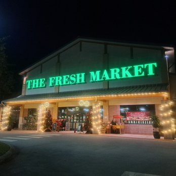 The Fresh Market - Christmas time - entrance - Grocery Near Me - Miami, Florida The Fresh Market - Christmas time - entrance - Grocery Near Me - Miami, Florida