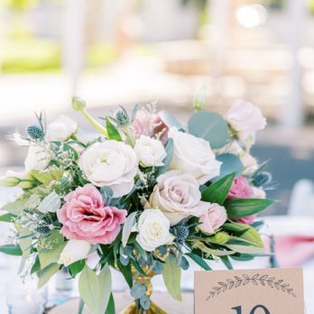 Dana's Event Boutique And Florist - Party Supplies Near Me - Castro Valley, California